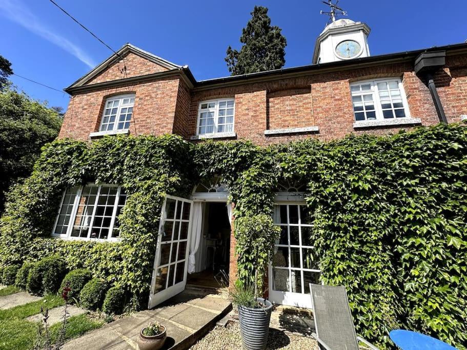 فيلا Huntershields Country Manor Flore المظهر الخارجي الصورة